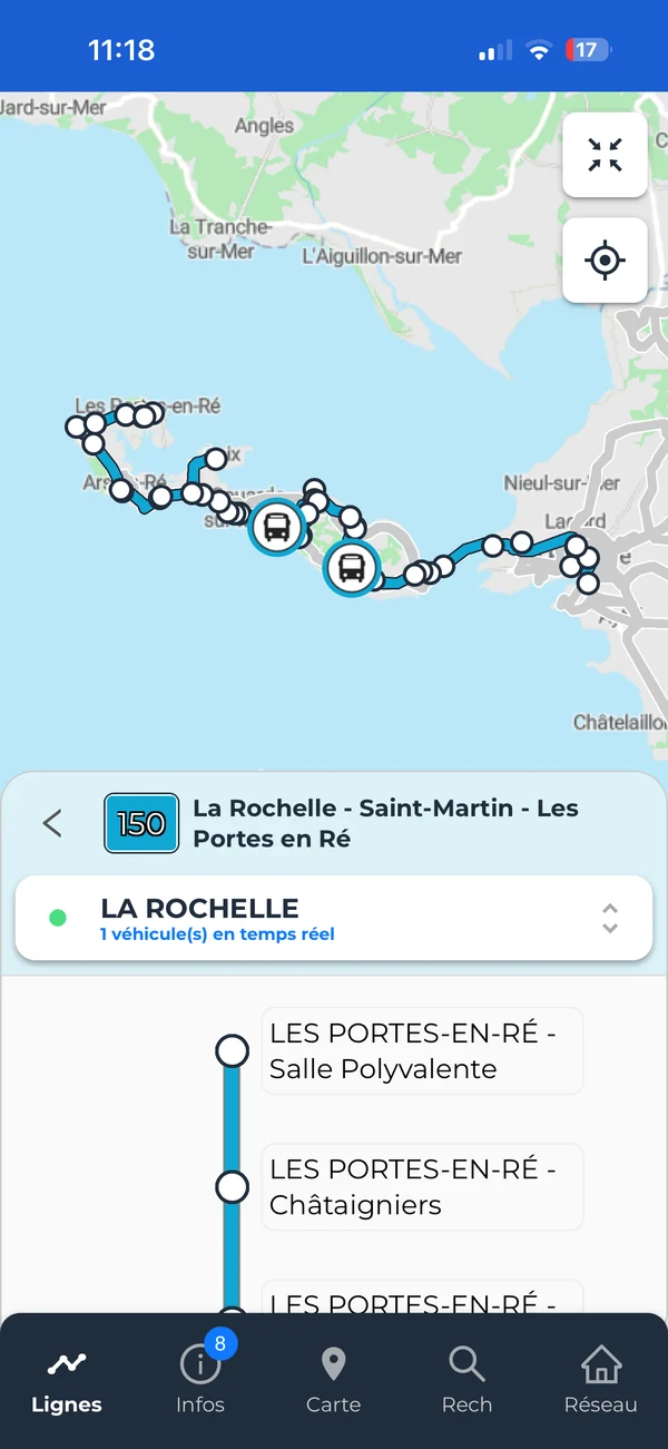 Passenger app: line 150 La Rochelle - Les Portes-en-Ré with its real-time vehicles on the map